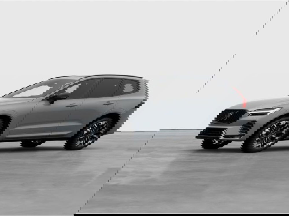 Volvo XC60 nuova a Modena (2)