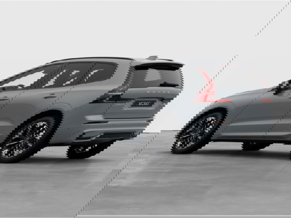 Volvo XC60 nuova a Modena (3)