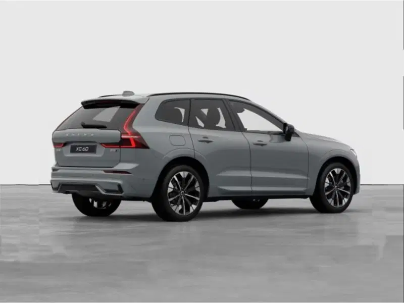 Volvo XC60 nuova a Modena (5)