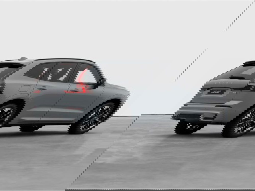 Volvo XC60 nuova a Modena (5)