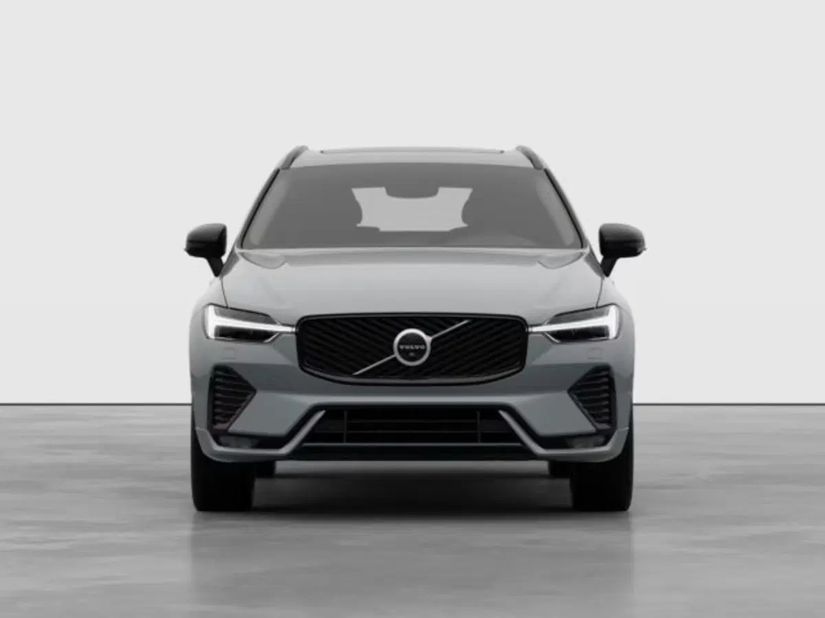 Volvo XC60 nuova a Modena (6)