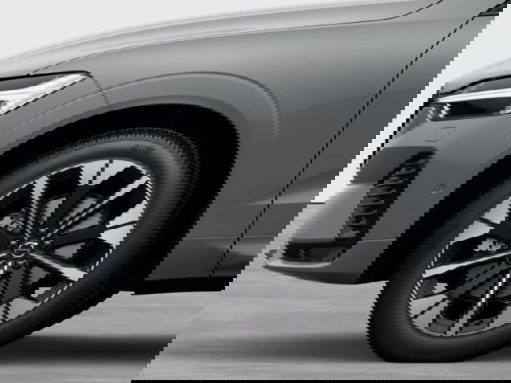 Volvo XC60 nuova a Modena (7)