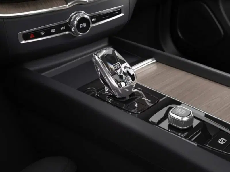 Volvo XC60 nuova a Modena (12)