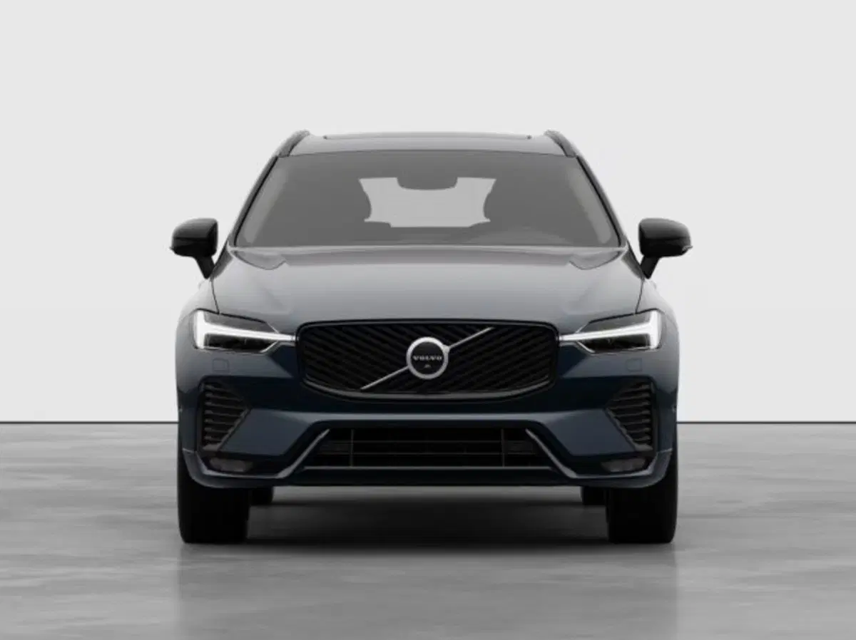 Volvo XC60 nuova a Modena (6)