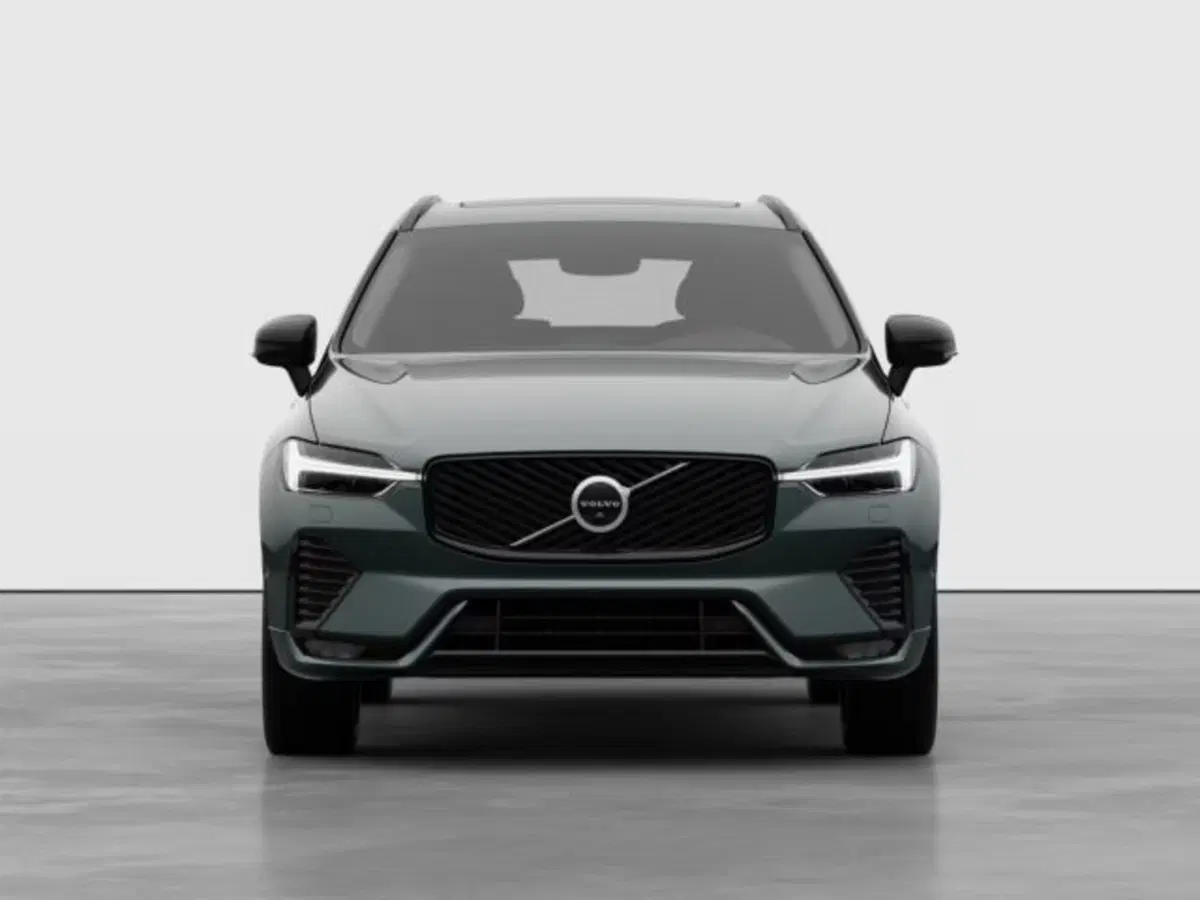 Volvo XC60 nuova a Modena (6)