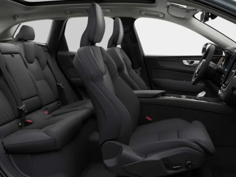 Volvo XC60 nuova a Modena (11)