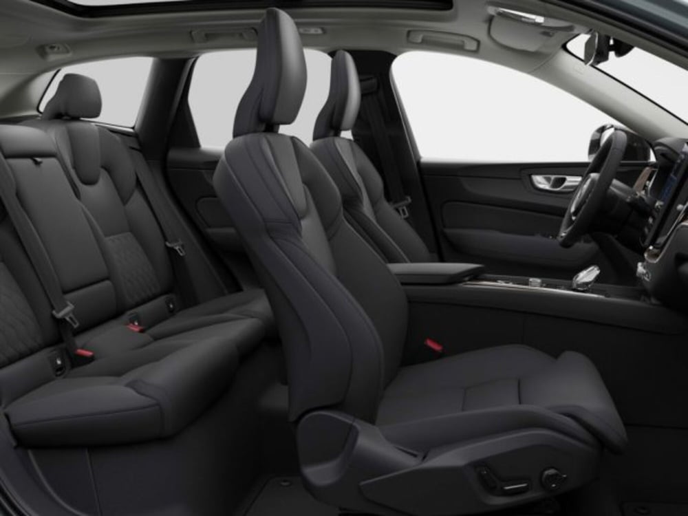Volvo XC60 nuova a Modena (11)