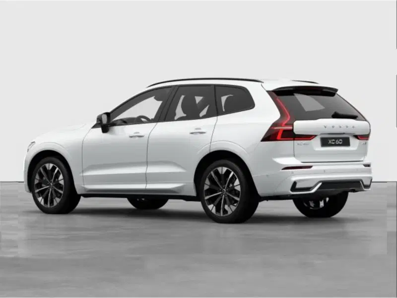 Volvo XC60 nuova a Modena (3)