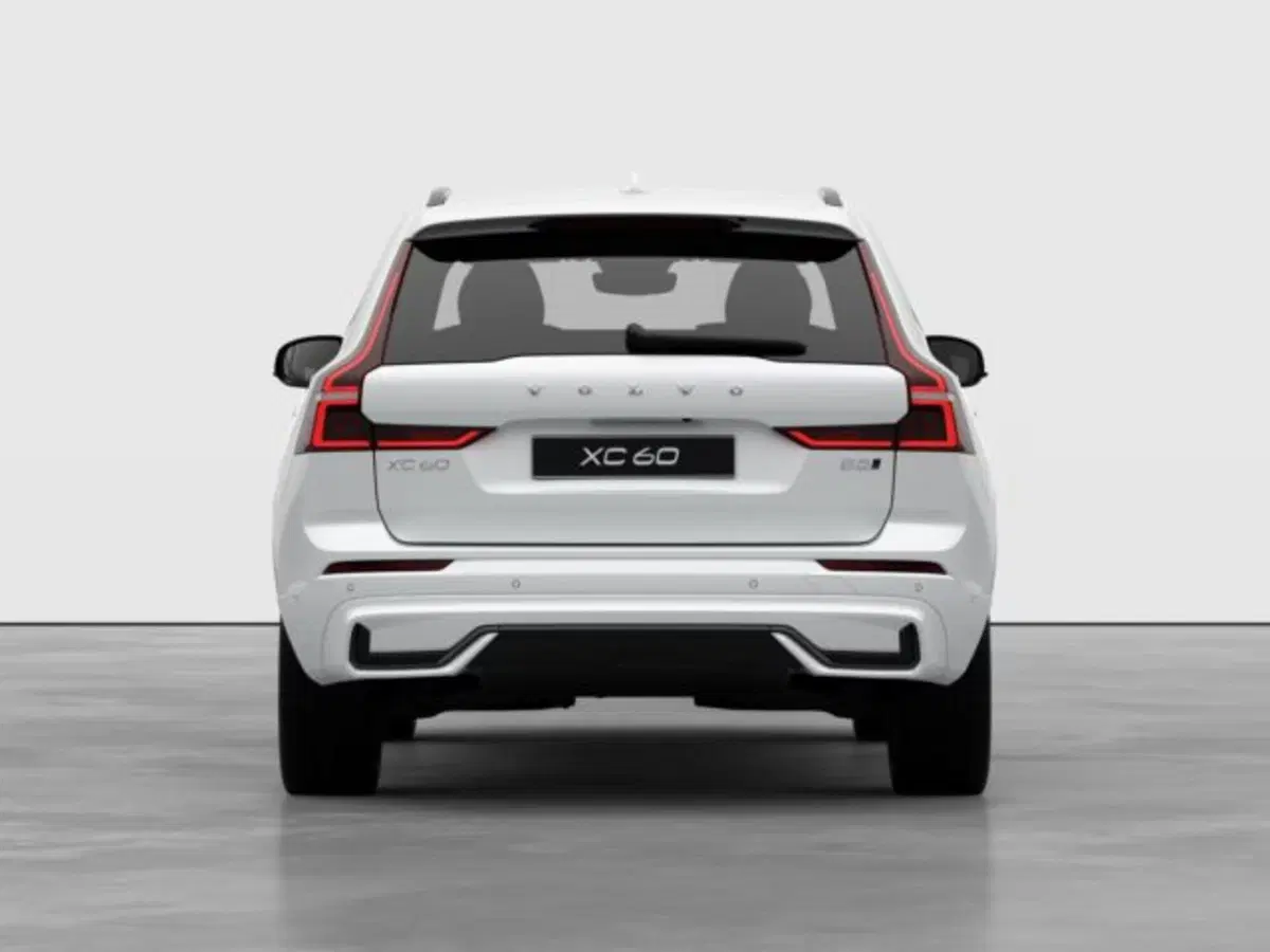 Volvo XC60 nuova a Modena (4)