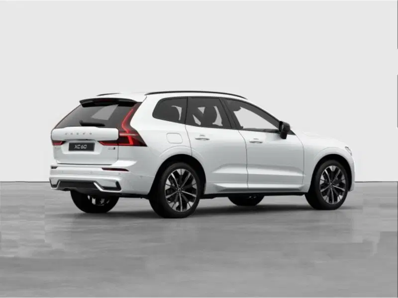 Volvo XC60 nuova a Modena (5)