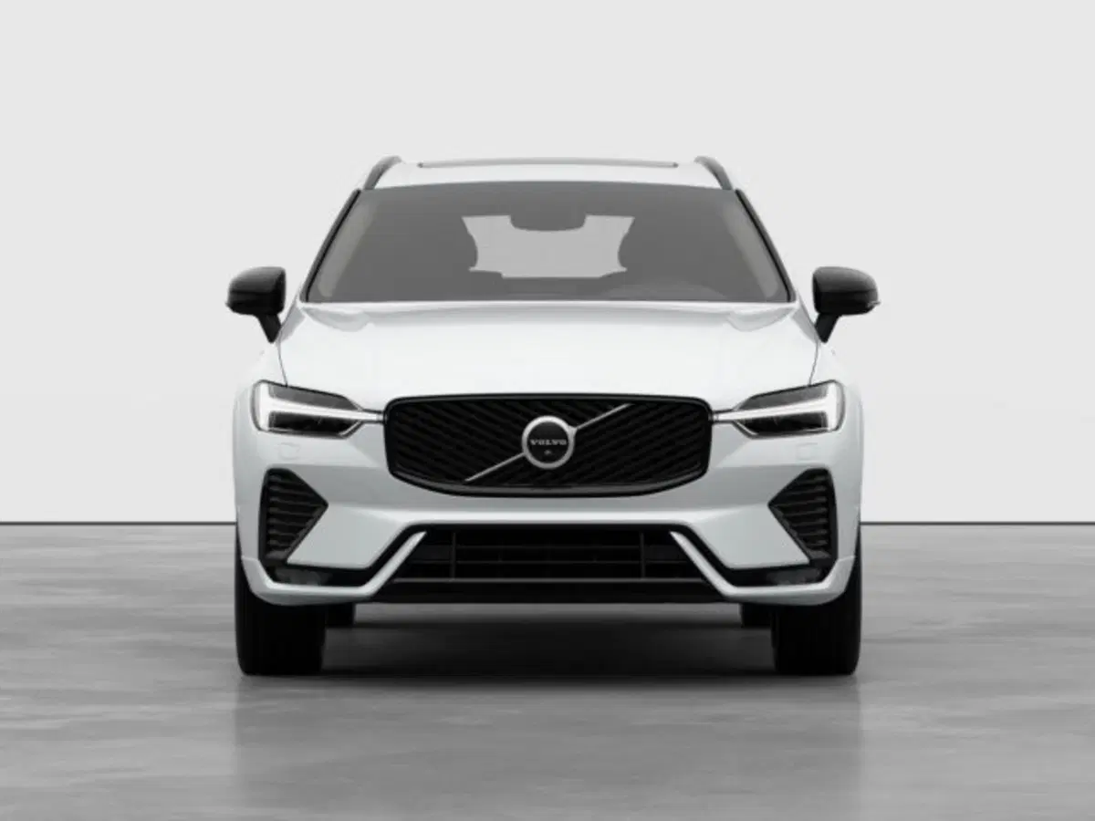 Volvo XC60 nuova a Modena (6)