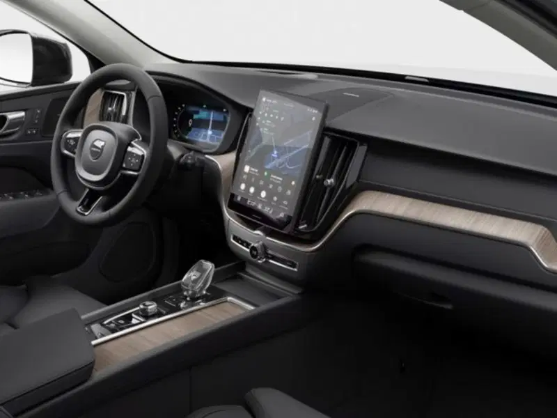Volvo XC60 nuova a Modena (8)