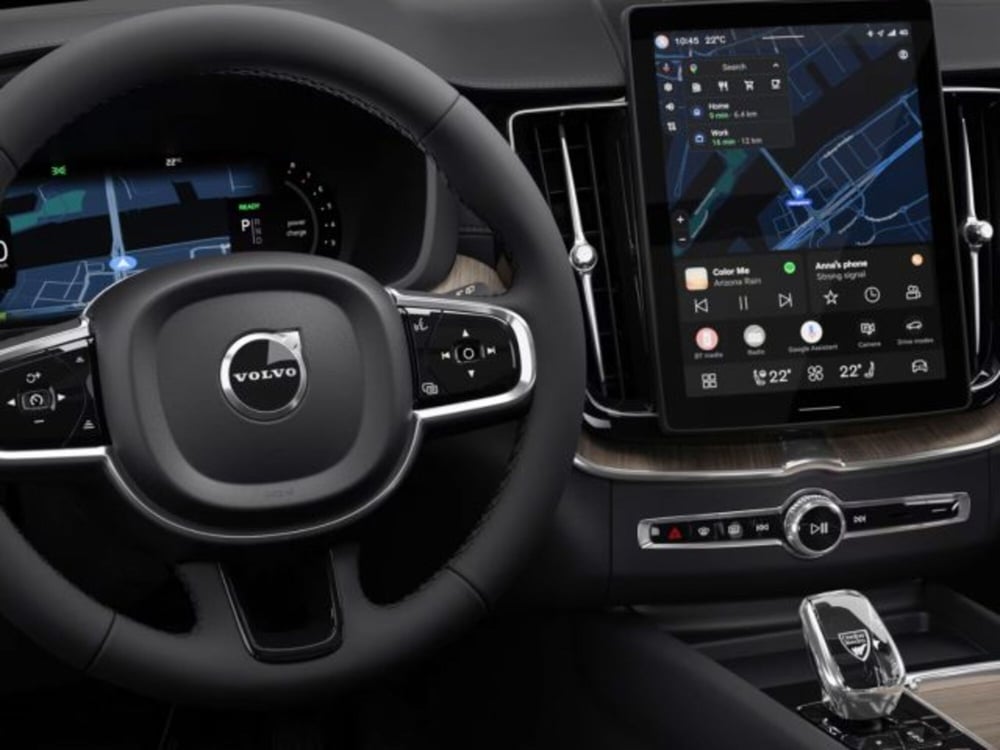 Volvo XC60 nuova a Modena (9)