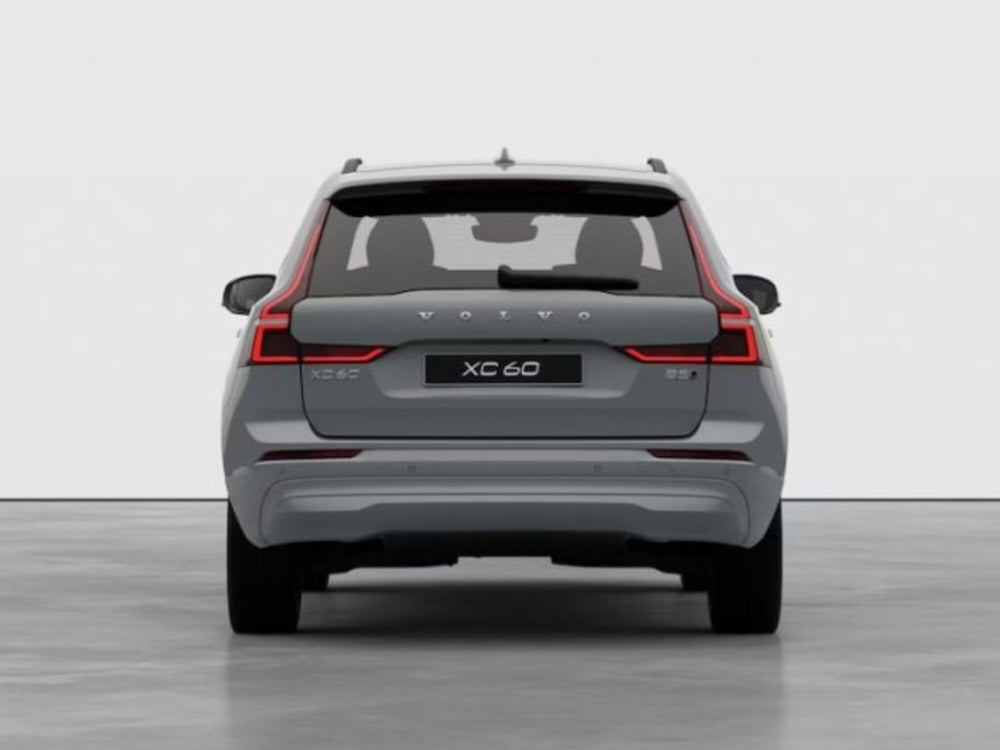 Volvo XC60 nuova a Modena (4)