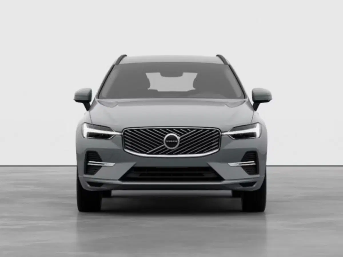 Volvo XC60 nuova a Modena (6)
