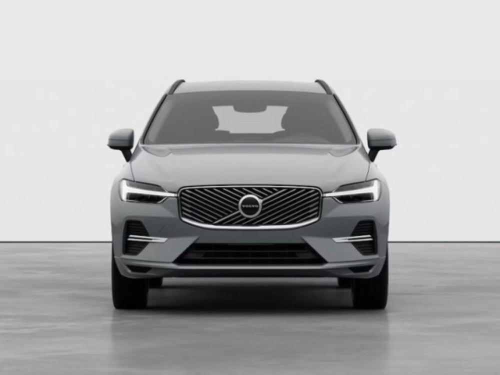 Volvo XC60 nuova a Modena (6)