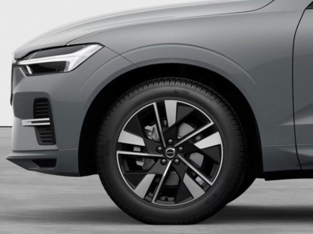 Volvo XC60 nuova a Modena (7)