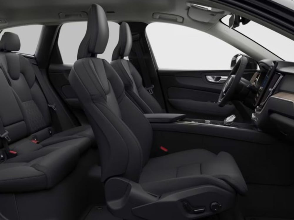Volvo XC60 nuova a Modena (10)
