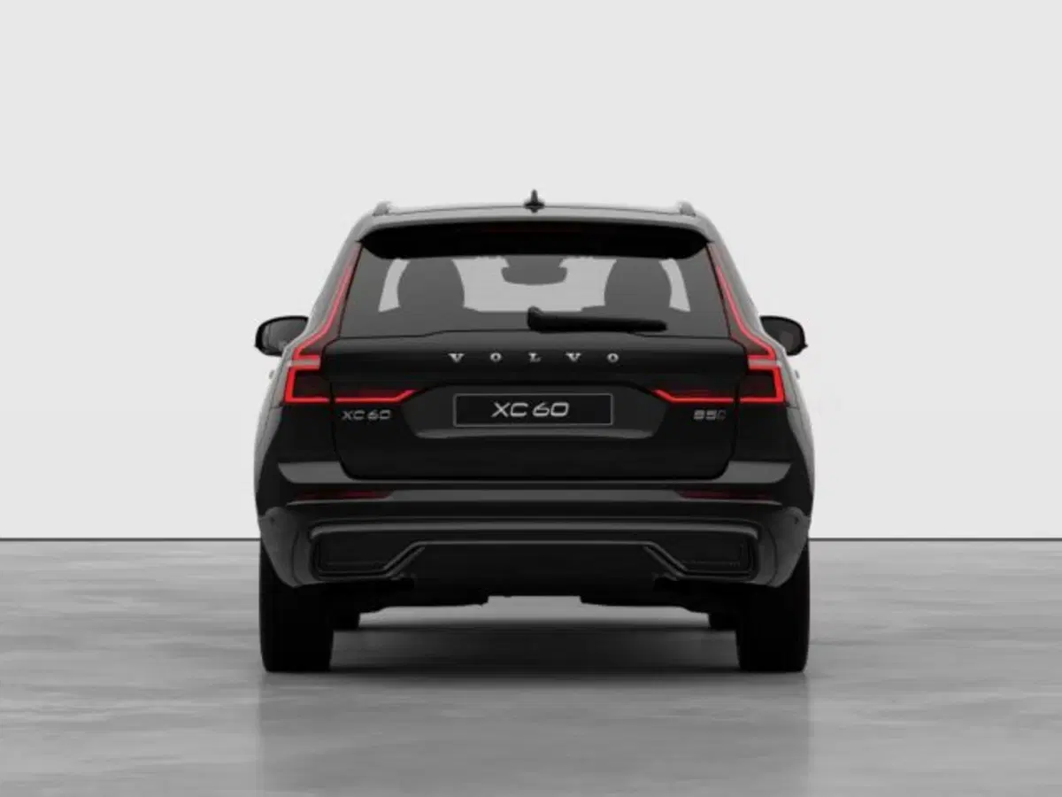 Volvo XC60 nuova a Modena (4)