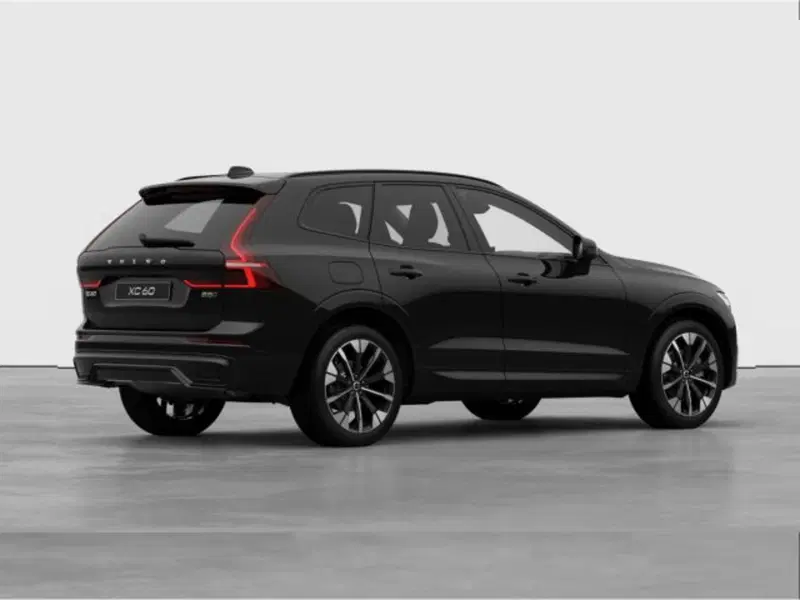 Volvo XC60 nuova a Modena (5)
