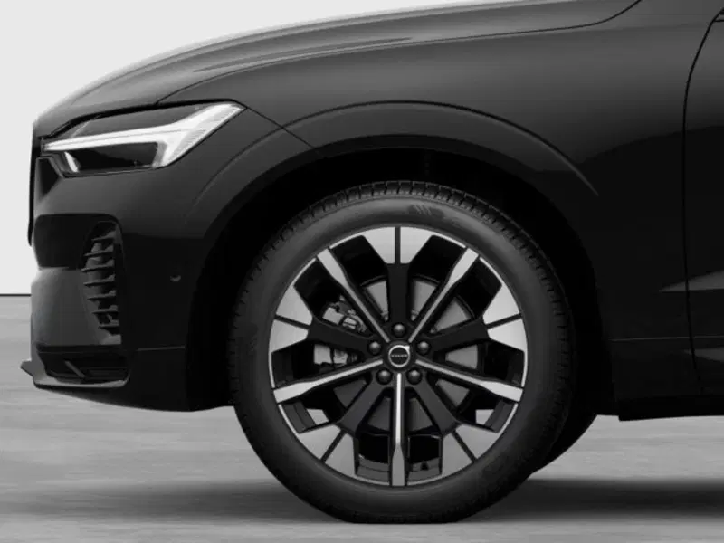 Volvo XC60 nuova a Modena (7)