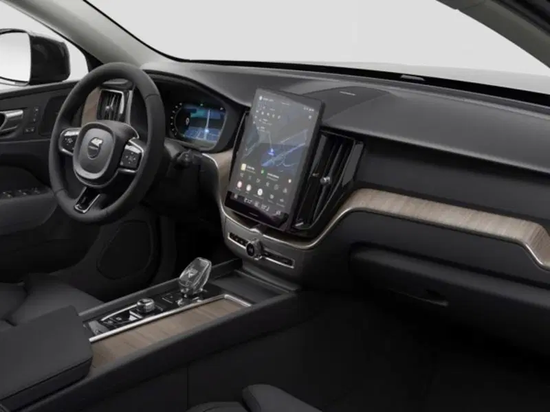 Volvo XC60 nuova a Modena (8)