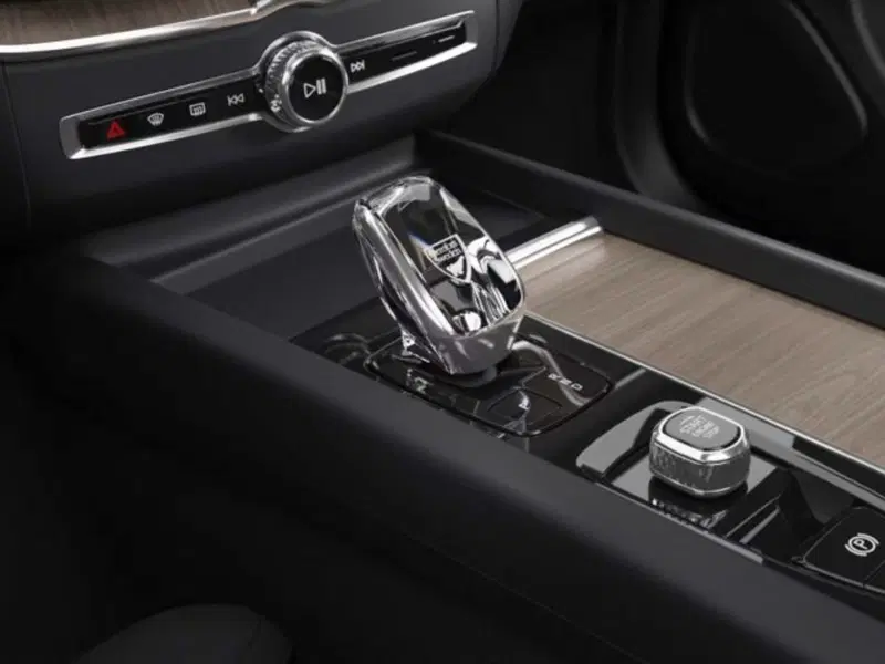 Volvo XC60 nuova a Modena (12)