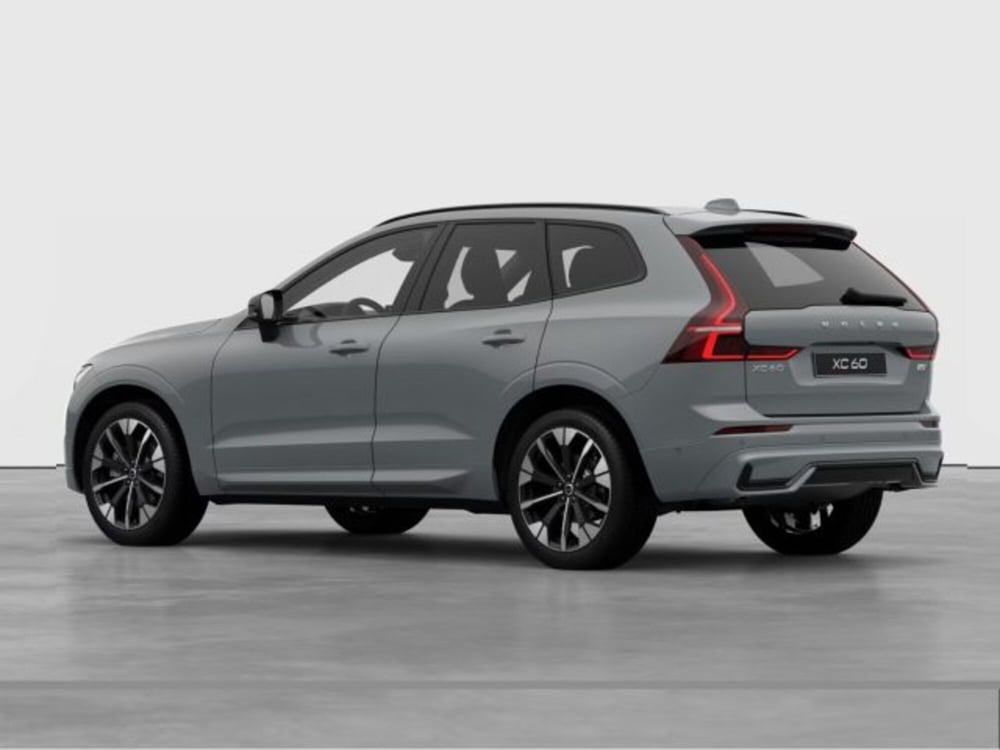 Volvo XC60 nuova a Modena (3)