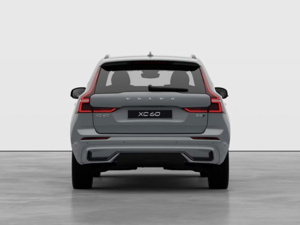 Volvo XC60 nuova a Modena (4)