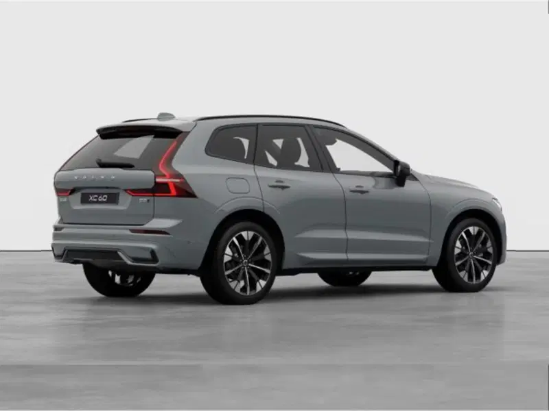 Volvo XC60 nuova a Modena (5)