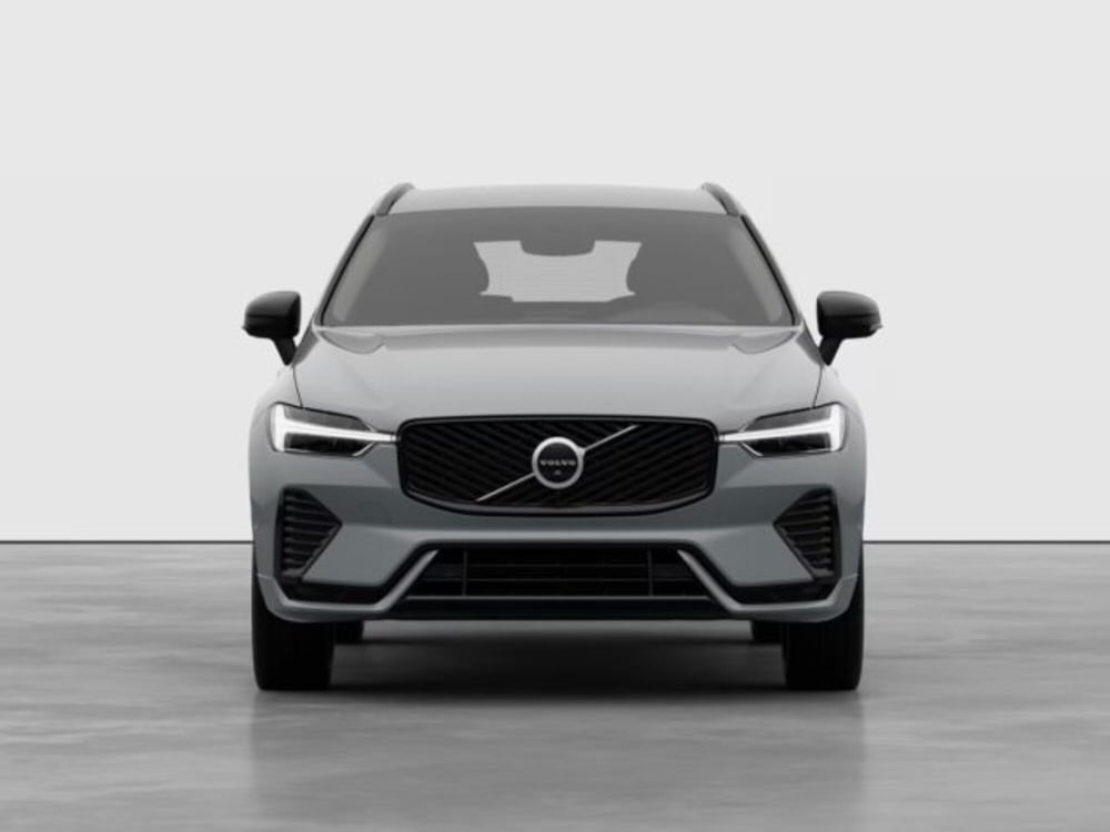 Volvo XC60 nuova a Modena (6)