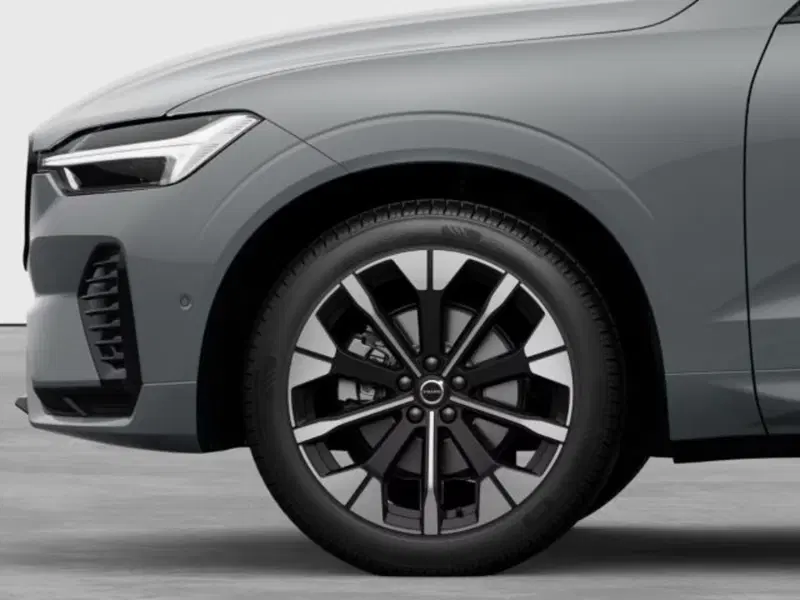 Volvo XC60 nuova a Modena (7)