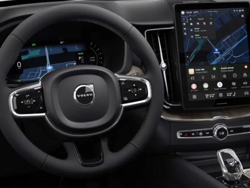Volvo XC60 nuova a Modena (9)