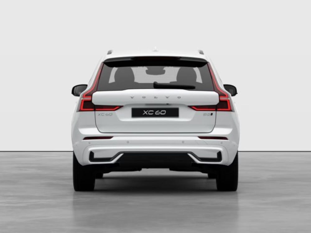 Volvo XC60 nuova a Modena (4)