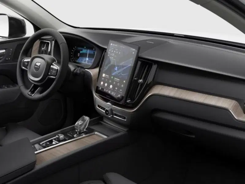 Volvo XC60 nuova a Modena (8)