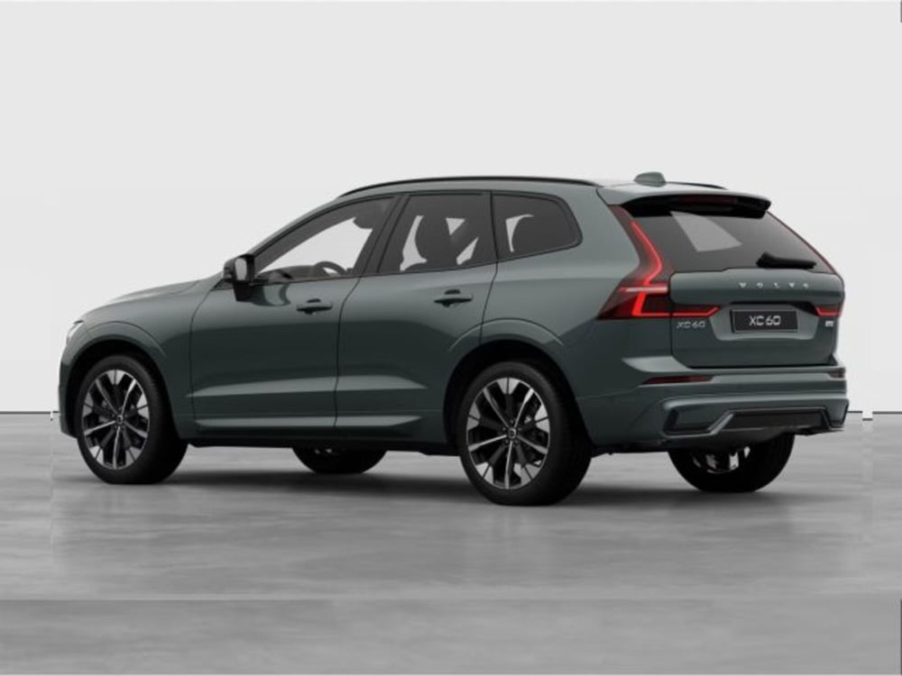 Volvo XC60 nuova a Modena (3)