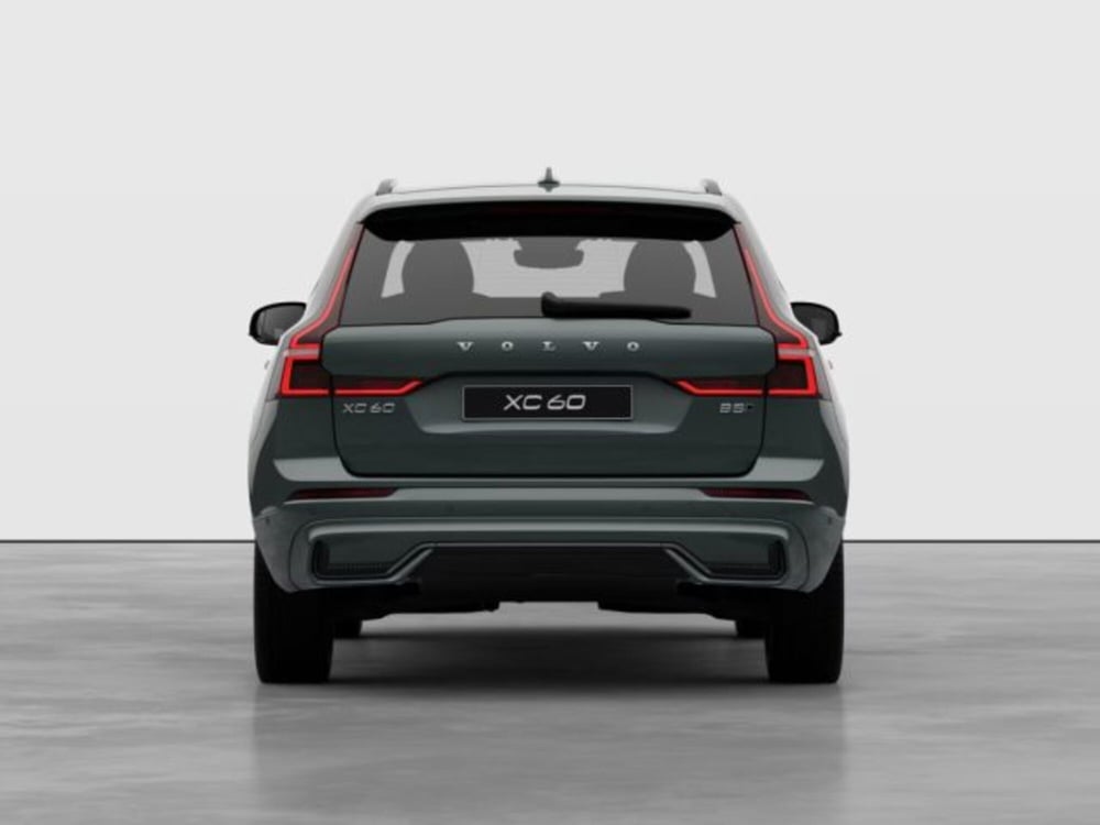 Volvo XC60 nuova a Modena (4)