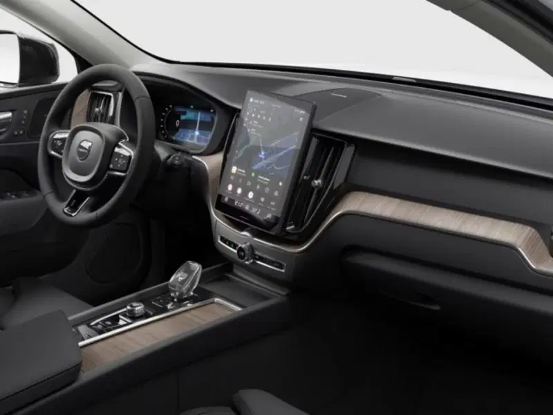 Volvo XC60 nuova a Modena (8)
