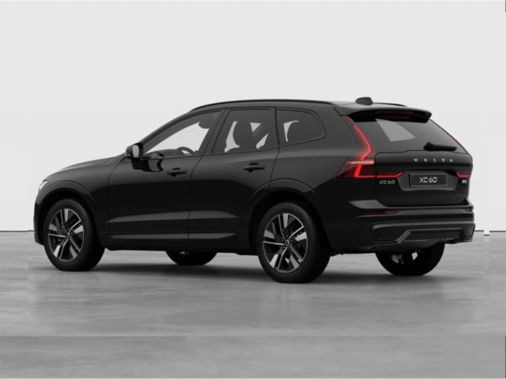 Volvo XC60 nuova a Modena (3)