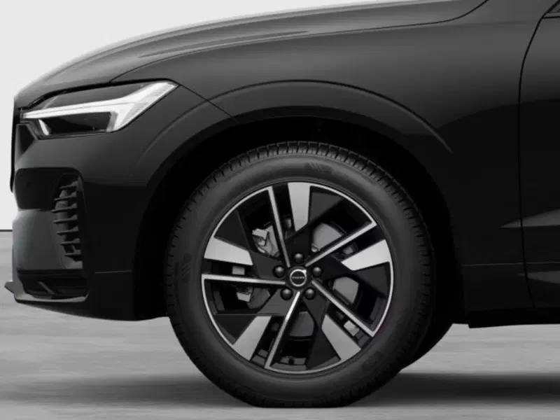 Volvo XC60 nuova a Modena (7)