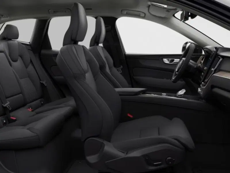 Volvo XC60 nuova a Modena (12)