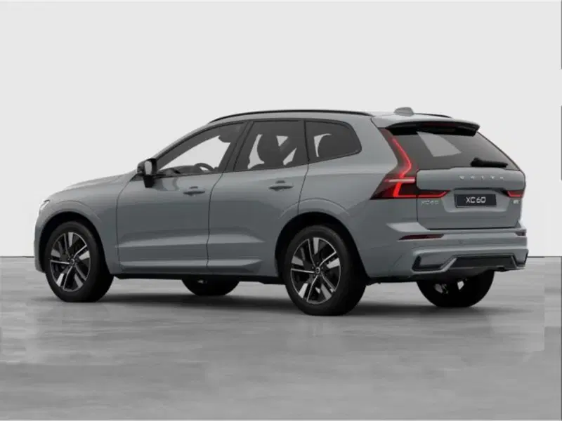 Volvo XC60 nuova a Modena (3)