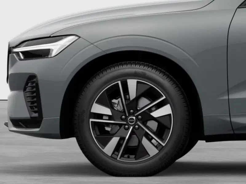 Volvo XC60 nuova a Modena (7)