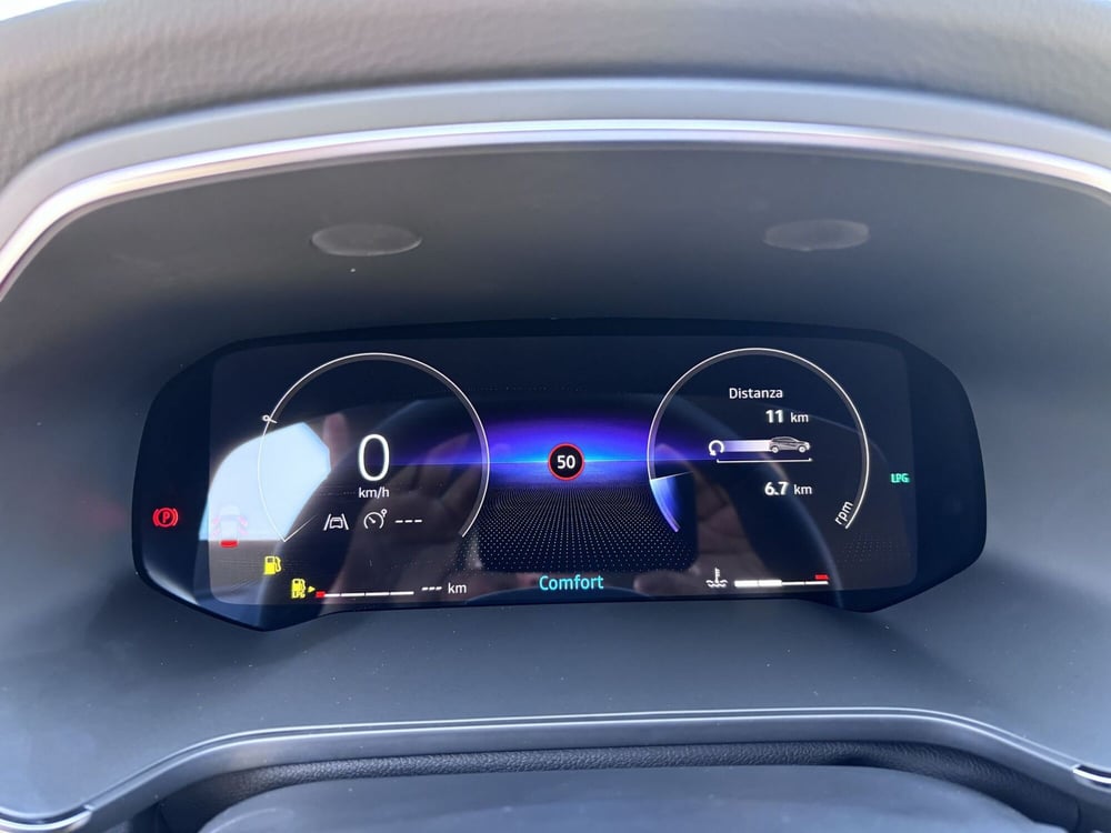 Renault Captur nuova a Ancona (14)