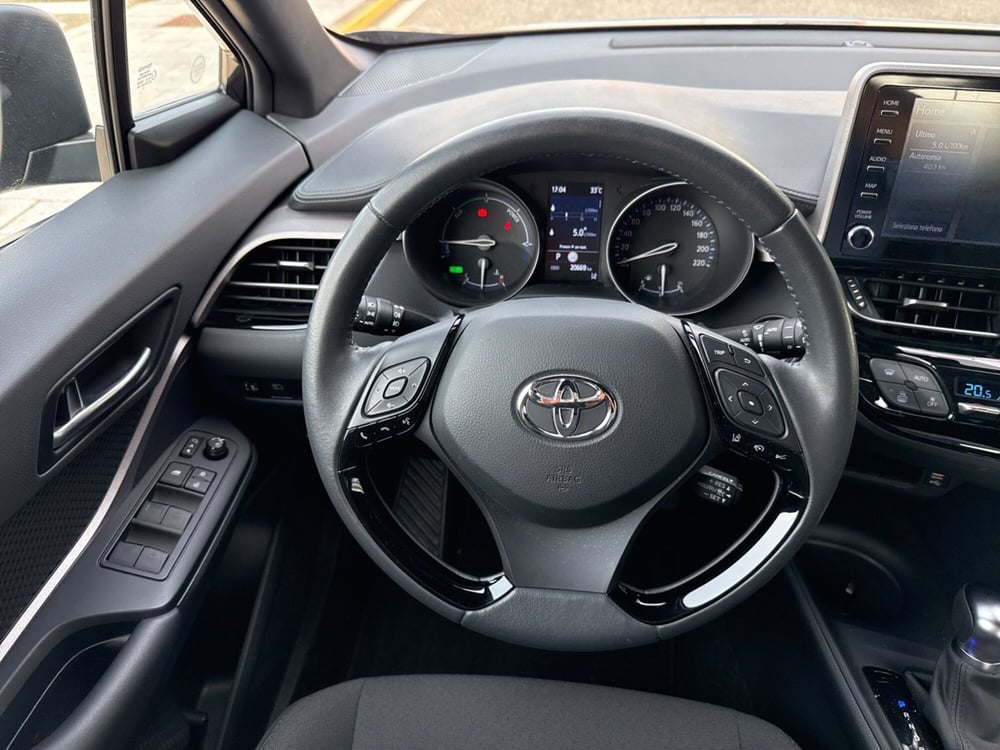 Toyota Toyota C-HR usata a Reggio Calabria (12)