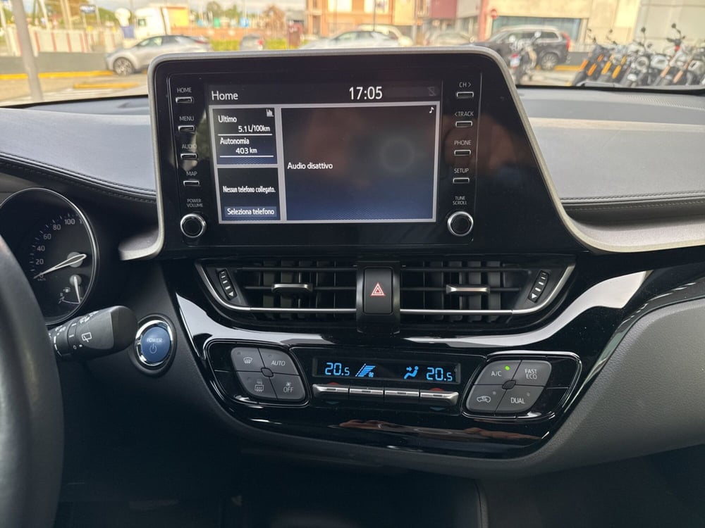 Toyota Toyota C-HR usata a Reggio Calabria (13)