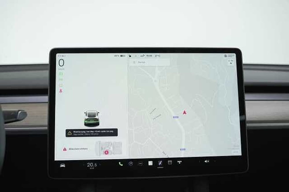 Tesla Model Y usata a Como (19)