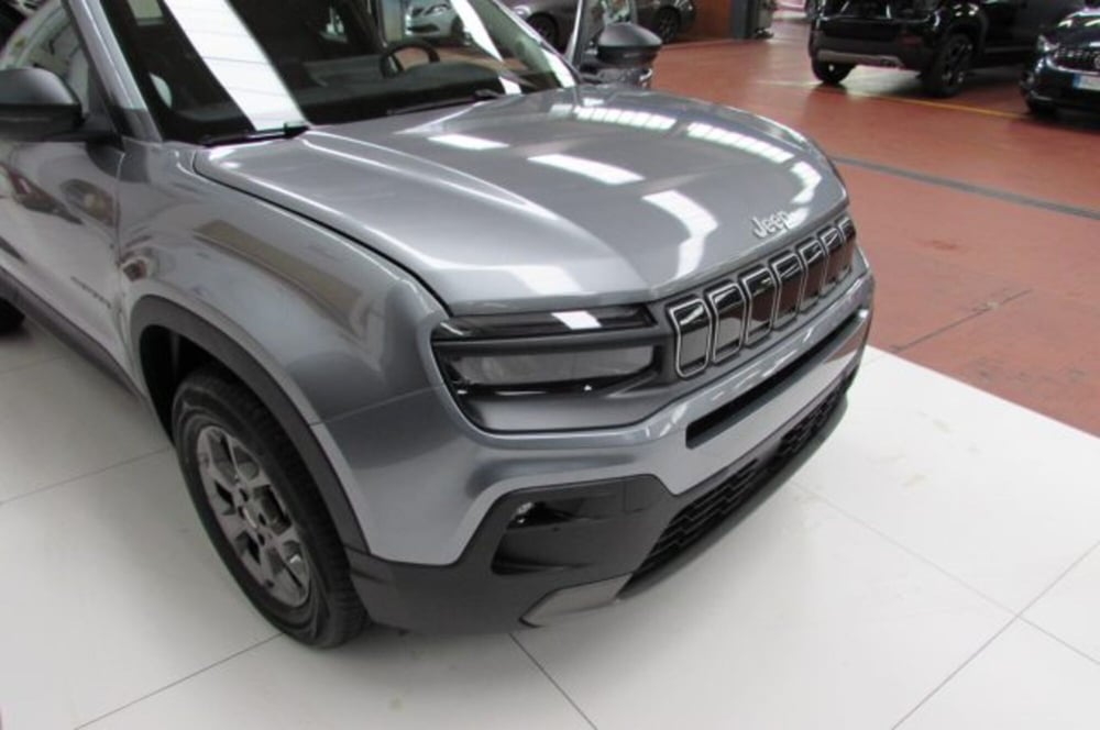 Jeep Avenger nuova a Milano (16)