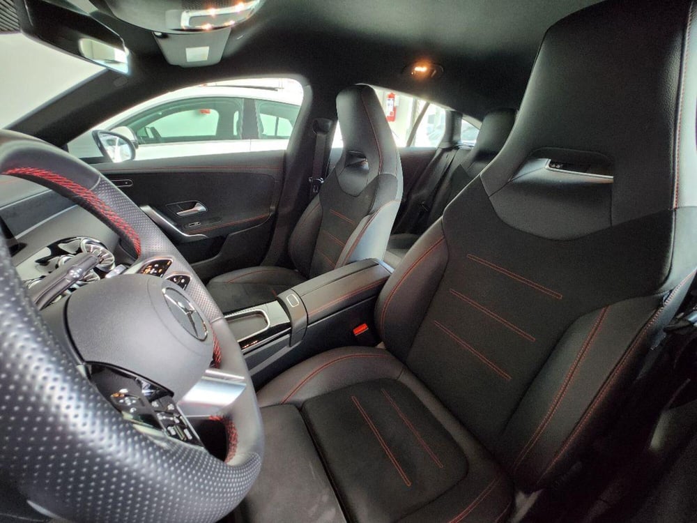 Mercedes-Benz CLA Shooting Brake usata a Milano (11)