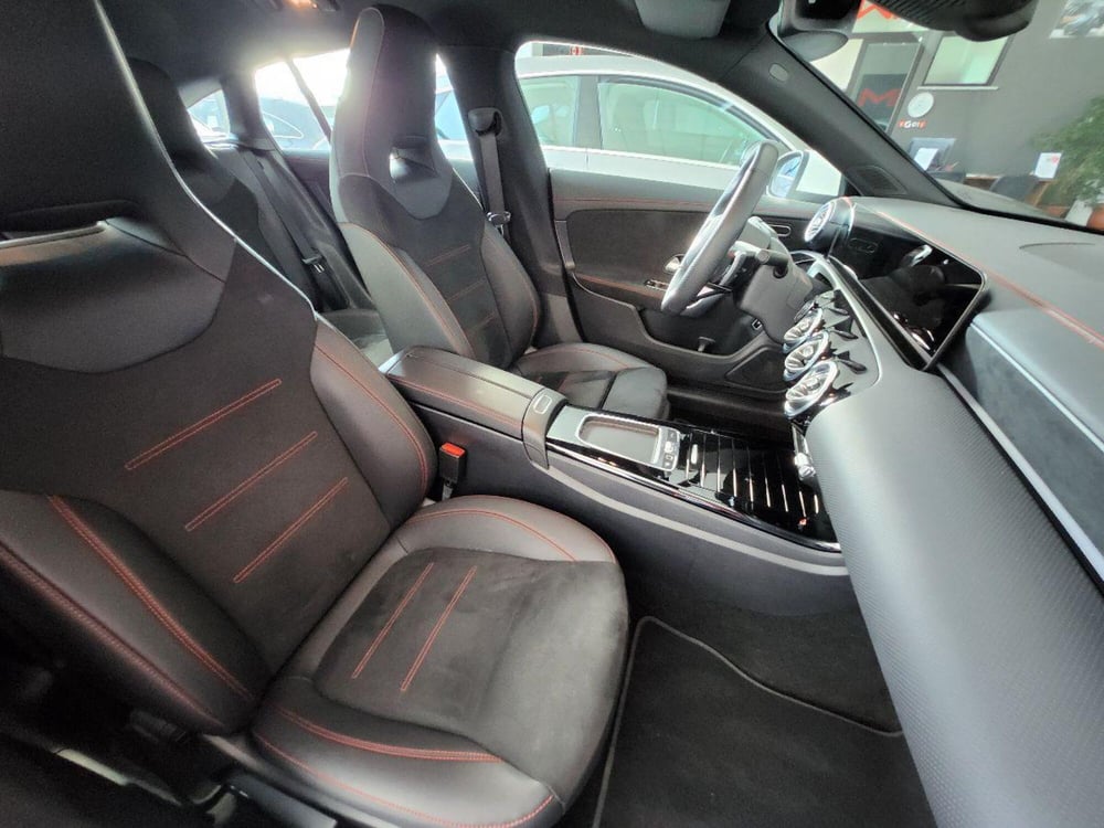 Mercedes-Benz CLA Shooting Brake usata a Milano (13)